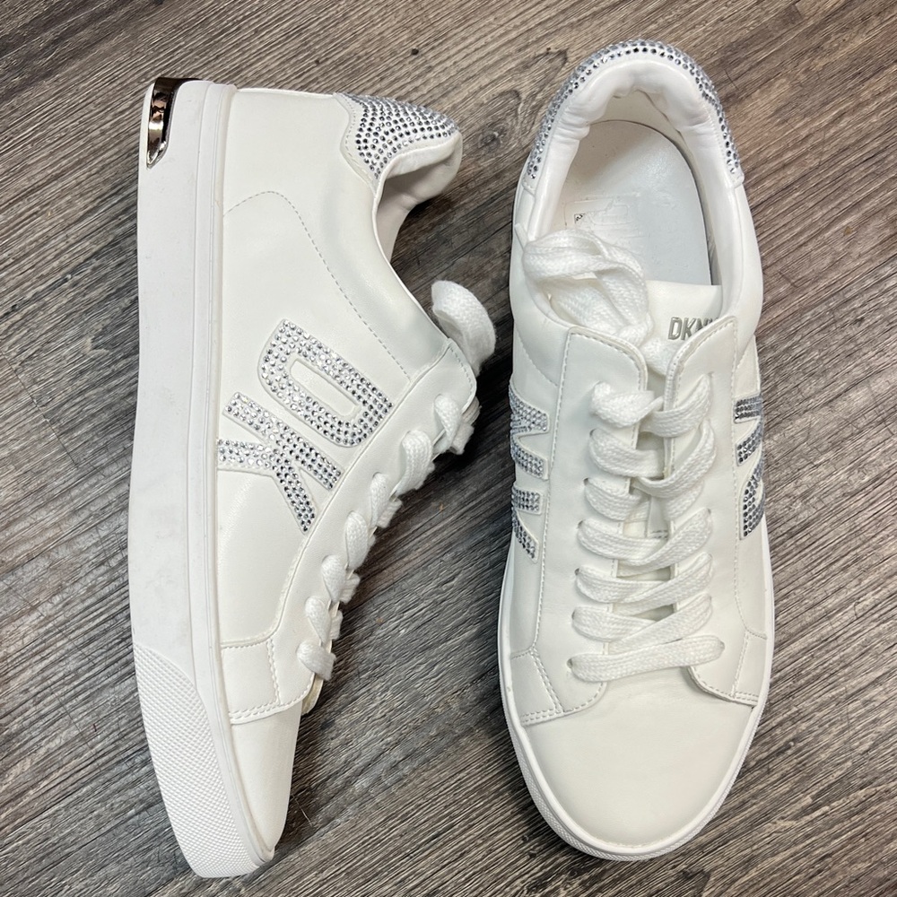DKNY Jewel Lace-Up Low-Top White Vegan Leather Sneakers Shoe Size 7
